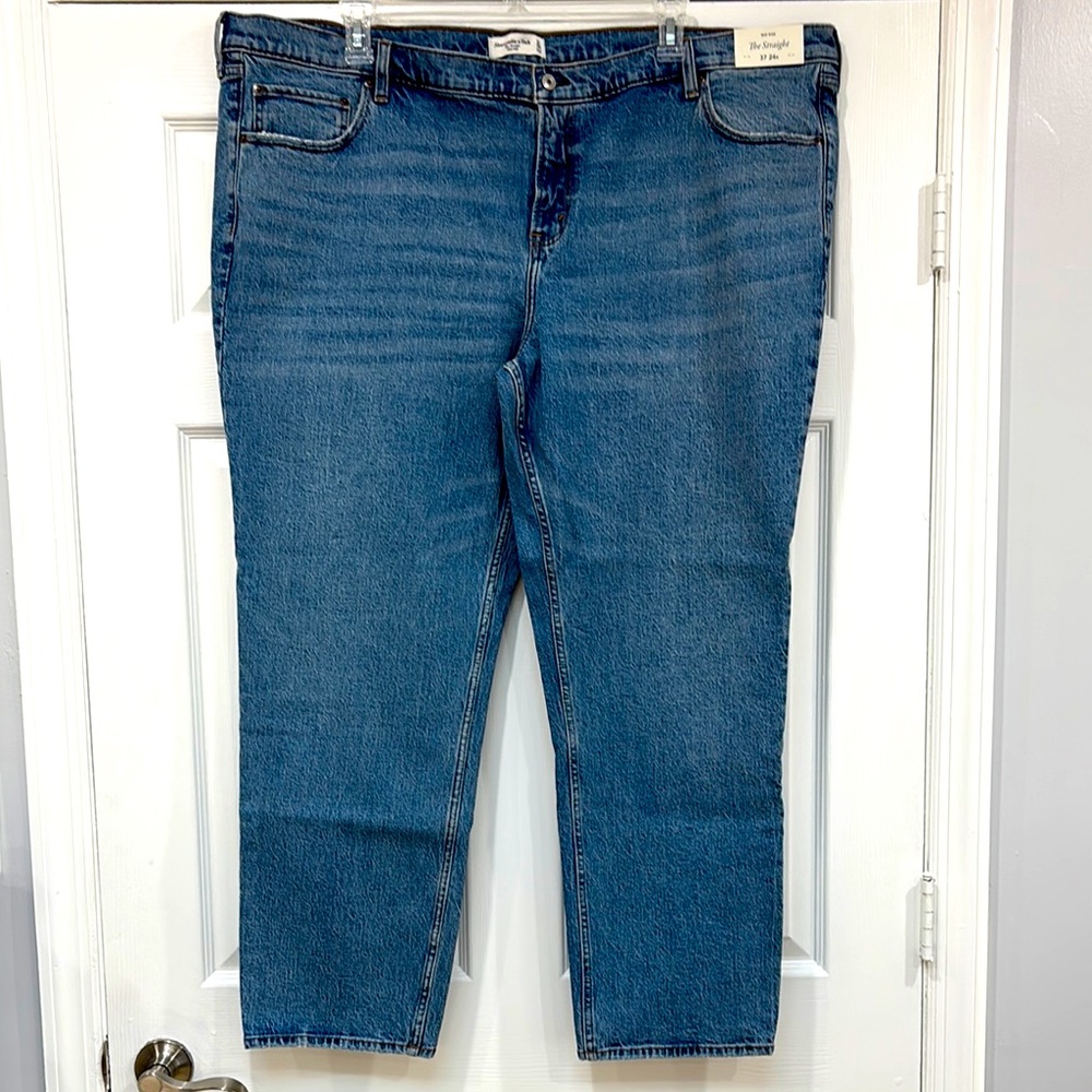 ABERCROMBIE & FITCH THE STRAIGHT MID RISE JEANS